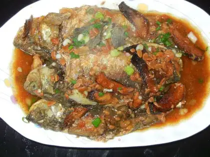 Roasted fish with soybean sauce