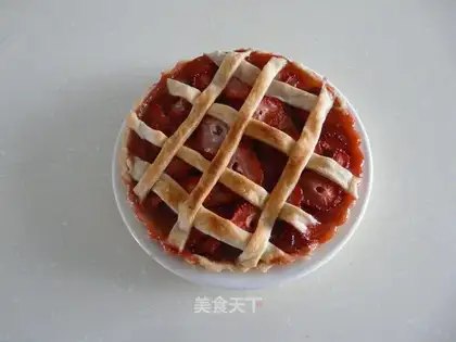 Fresh strawberry pie
