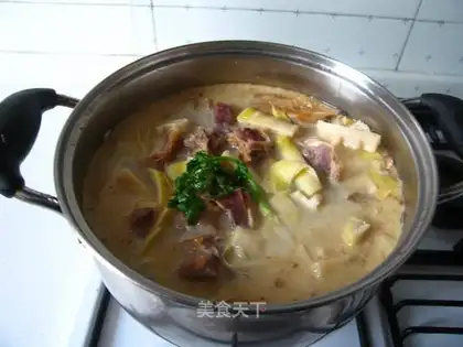 Huixiang Goose Fresh Bamboo Shoots Soup Pot