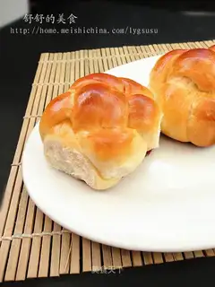 Hydrangea bread