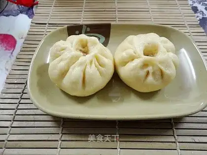 Corn flour fresh meat steamed buns