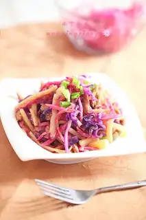 Three shredded stir-fried rice noodles
