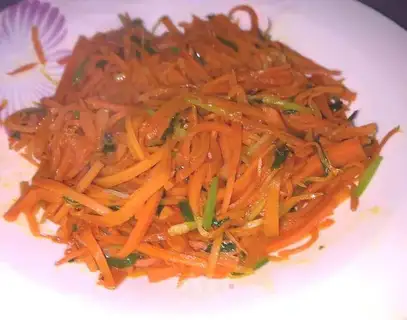 stir-fried shredded carrot