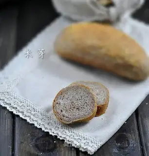 Wheat-flavored walnut bread