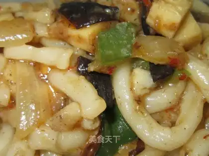 Fried Udon Noodles with Longli Fish