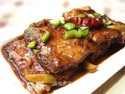 Home-cooked braised hairtail