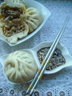 Chinese cabbage meat stuffed buns