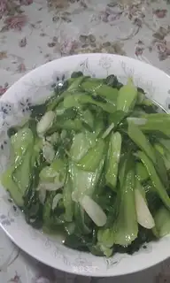 Shrimp and green vegetables