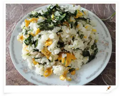 Granny fried rice with diced eggs