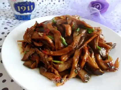 Shredded mushroom with Beijing sauce