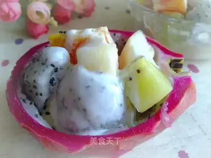 Yogurt fruit salad