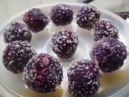 Purple potato cheese balls