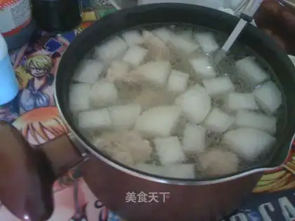 Ribs and radish soup