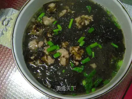 Meatball and seaweed soup
