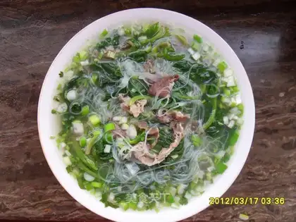 Spinach mutton vermicelli soup