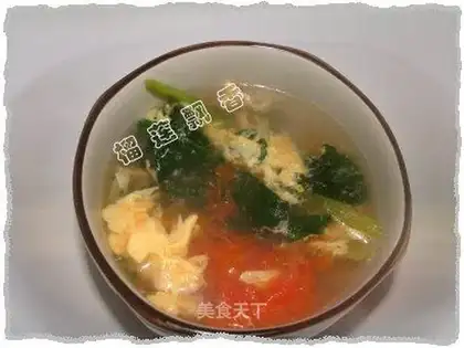 Tomato, spinach and egg soup