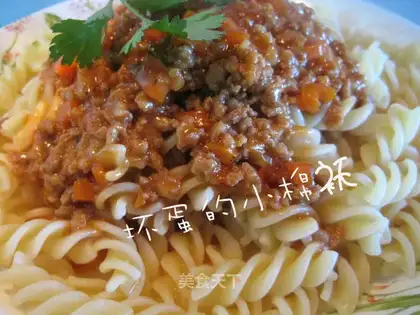 Spaghetti with tomato sauce