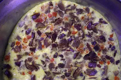 Stewed egg with wolfberry and red dates