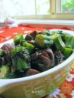 stir-fried duck gizzards with perilla okra