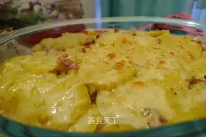 Baked potatoes with milk bacon