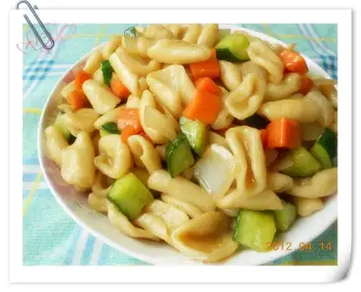 Vegetarian stir-fried cat ears