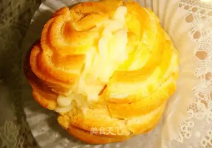 cream puffs