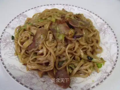 Sausage fried noodles