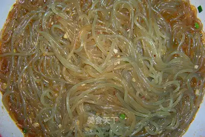 Chongqing old-fashioned hot and sour noodles