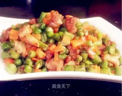 stir-fried beans and peas with minced meat