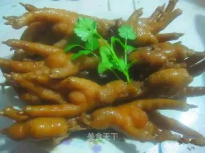 Sauce chicken feet