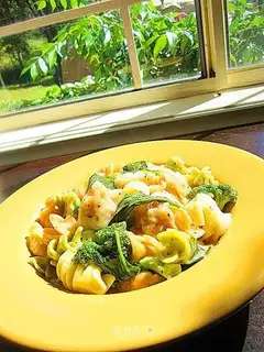 Spaghetti Stewed with Long Li Fish
