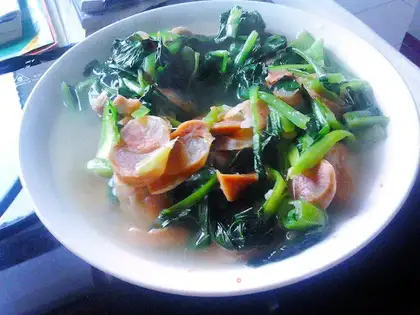 Sausage with small vegetables