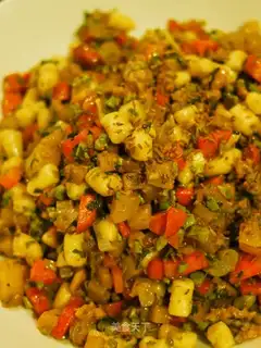 stir-fried dumplings with diced potatoes and minced pork