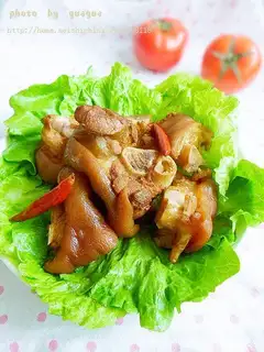 braised pork trotters
