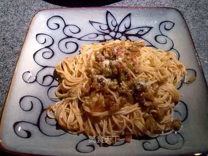 spaghetti bolognese
