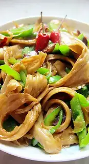 Pork sauce gluten