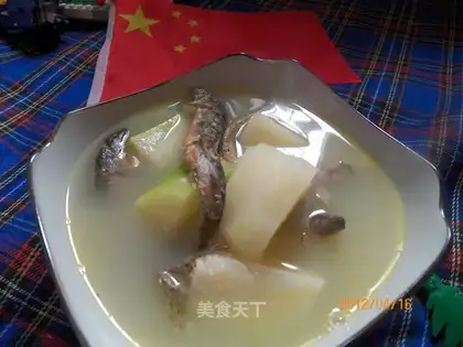 Zucchini loach soup