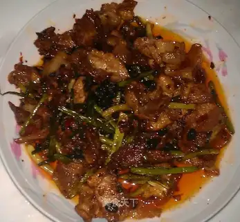 Fried pork with raw and salt