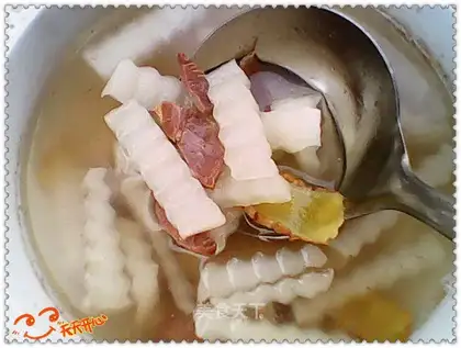 Radish ham and pork slices soup