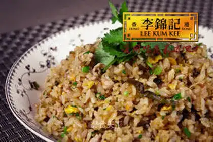 Fried rice with soy sauce and egg
