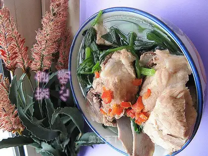 Ribs and spinach soup