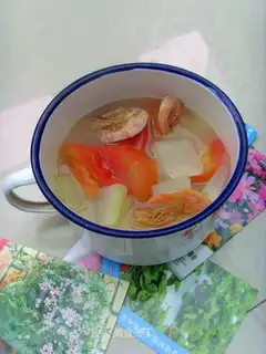 Winter melon and tomato soup