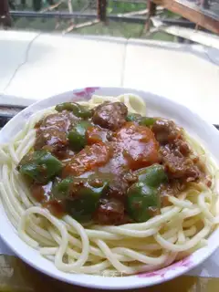 Black pepper beef pasta