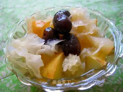 Tremella pear soup