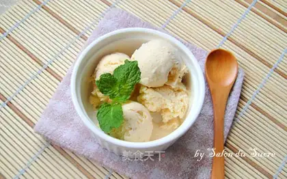 Vanilla seed ice cream