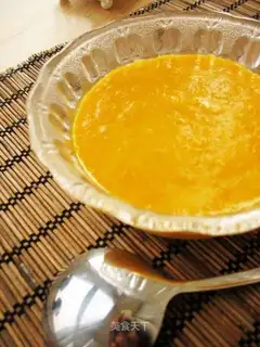 milk-flavored pumpkin soup