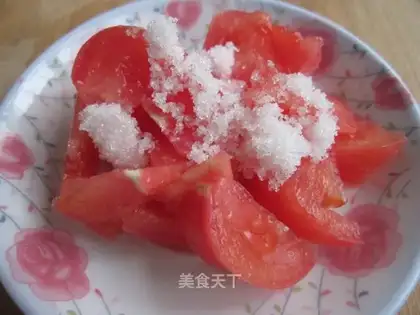 Tomatoes mixed with sugar