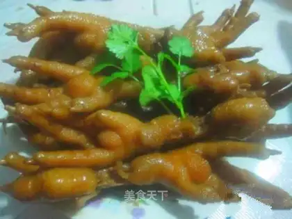 Sauce chicken feet