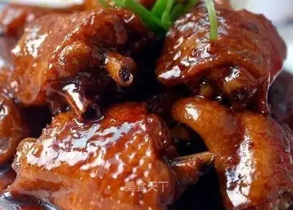 Three cups of chicken wings