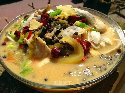 Fish with pickled cabbage with rattan pepper